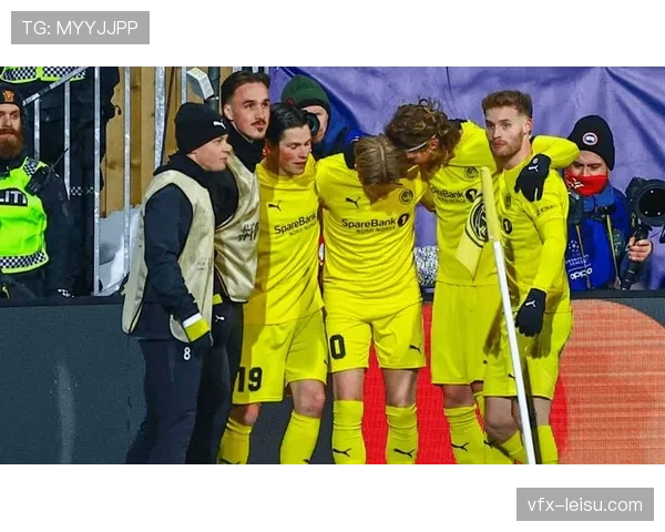 极端天气来袭，马德里竞技 vs 曼城的比赛在雨雪中进行